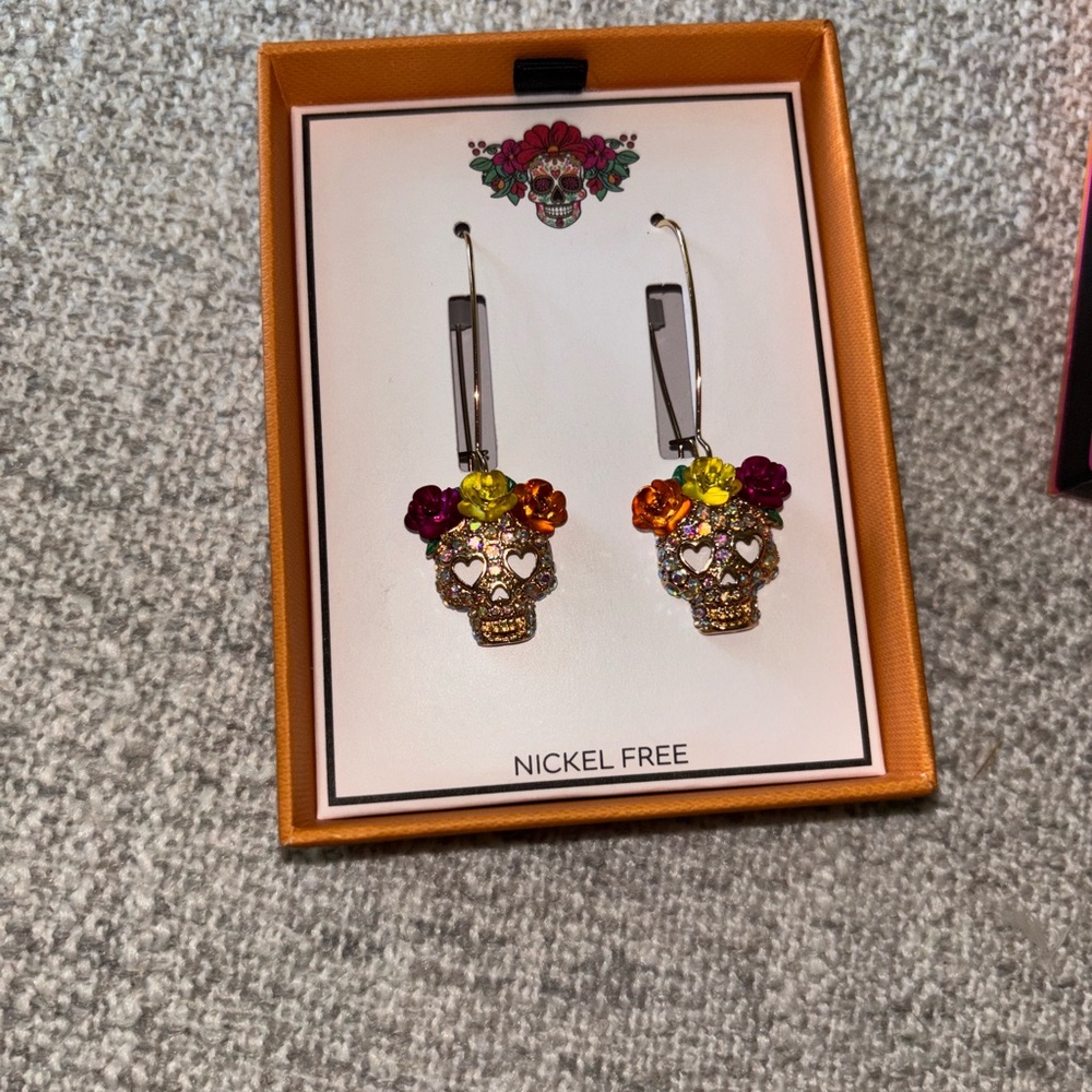 Bella Jack Colorful Skull 💀 Dangle Earrings with Floral Accents Halloween 👻